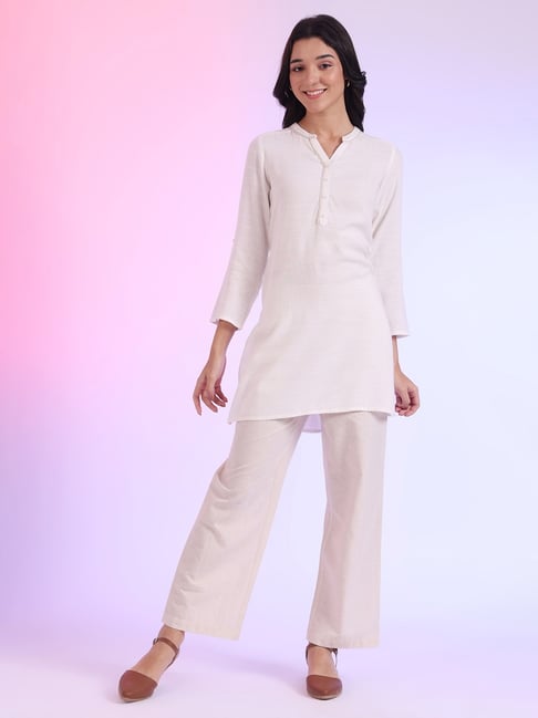 Aurelia White Pure Cotton Solid Kurti-picture-24