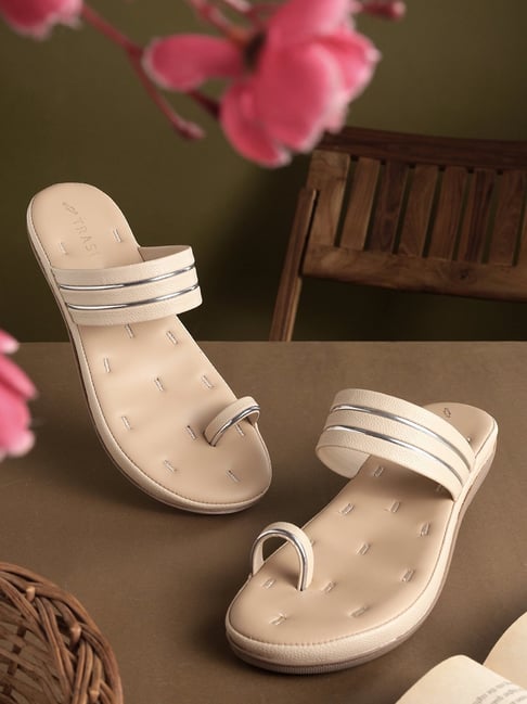Trase Women's Cream Toe Ring Sandals-picture-34