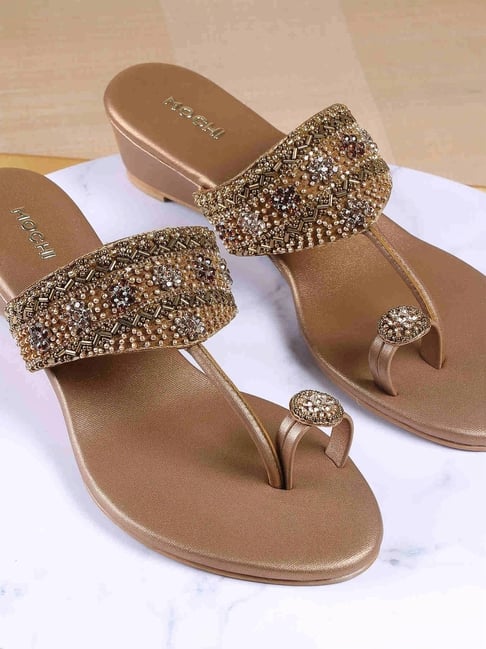 Mochi Women's Antique Gold Toe Ring Wedges