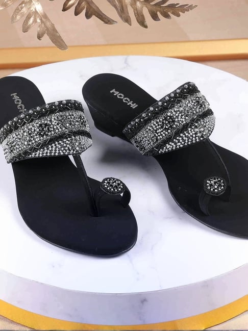 Mochi Women's Black Toe Ring Wedges