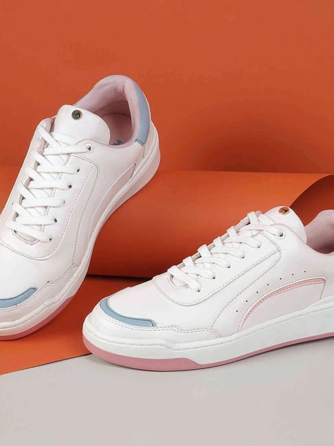 Metro Women's White Ankle High Sneakers