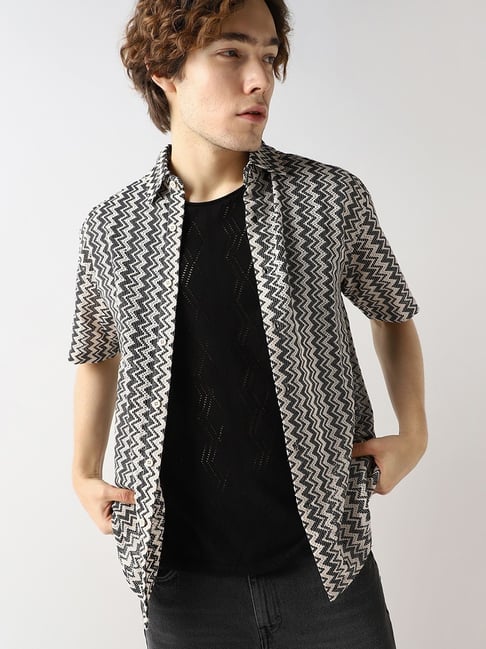 Bewakoof Black Relaxed Fit Self Pattern Shirt-picture-44