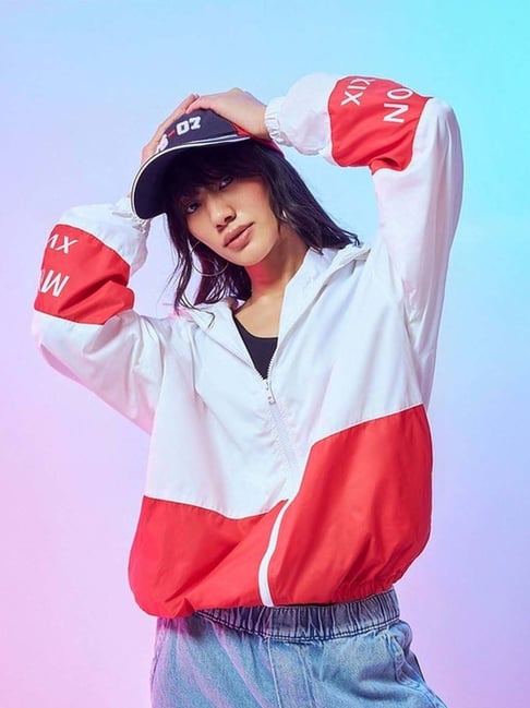 Bewakoof Air Women's White Red Color Block Super Loose Fit