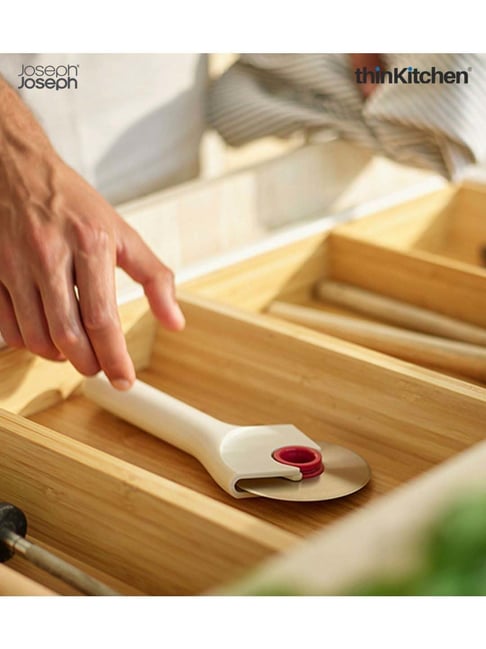 Joseph Joseph White Ringo Easy-Clean Pizza Wheel With Removable Blade