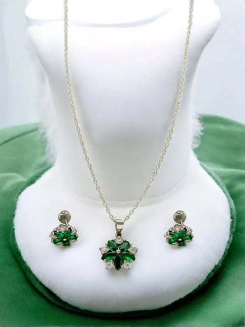 Sri Jagdamba Pearls Faris 925 Silver Pendant Set