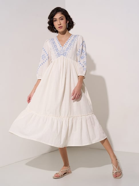 Akkriti By Pantaloons White Cotton Regular Fit Dress-picture-11