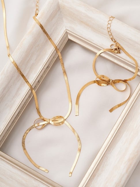 Joker & WItch Gold Leighton Bow Style Necklace & Bracelet Set