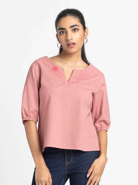 SHAYE Pink Round Neck Embroidered Short Sleeves Casual Top For Women