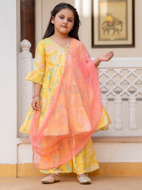 Cutiediva Girls Yellow Printed Kurta & Sharara With Dupatta Set-picture-32