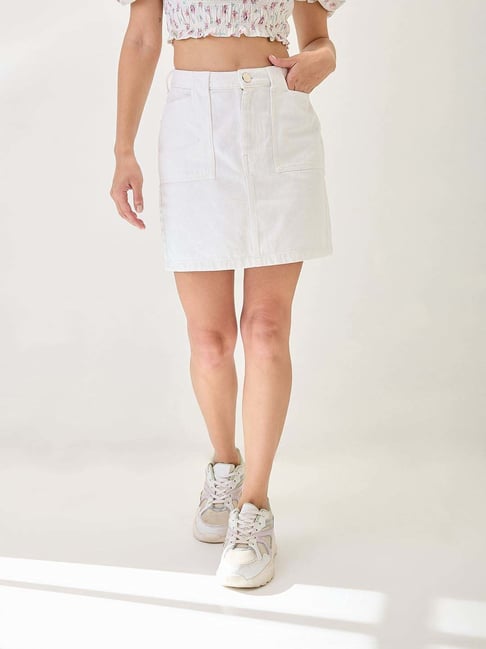 Globus Women White Cotton Mid Rise Pocket Detail Mini Denim Skirt