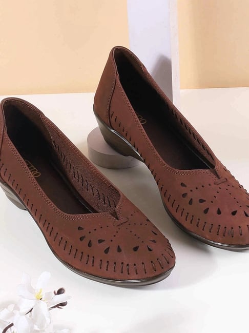 Metro Women's Tan Flat Ballets-picture-34