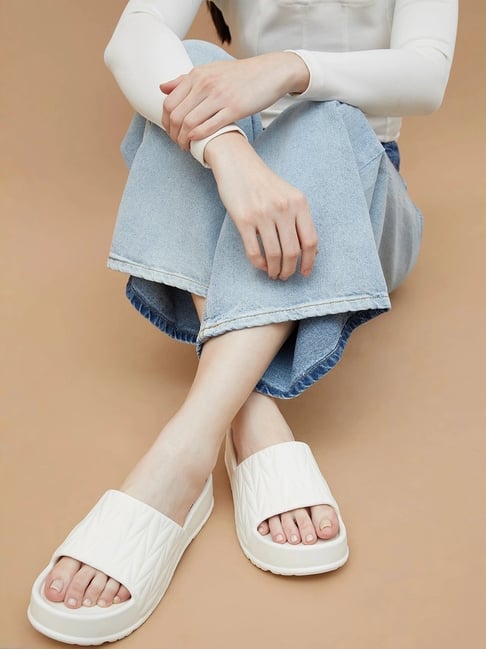Ginger by Lifestyle Women's Off White Slides