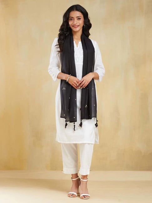 Fabindia Black Regular Fit Embroidered Stole-image-23