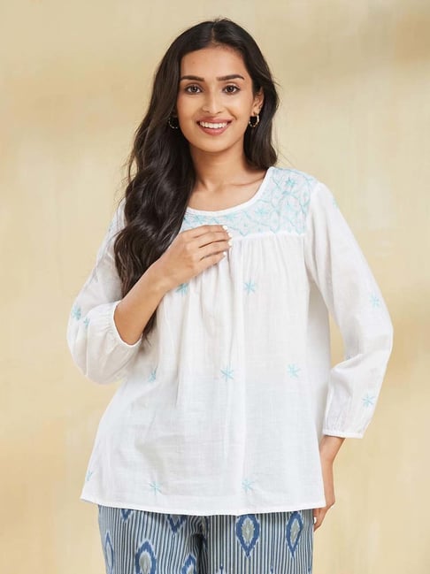 Fabindia White Cotton Regular Fit Embroidered Top-picture-44