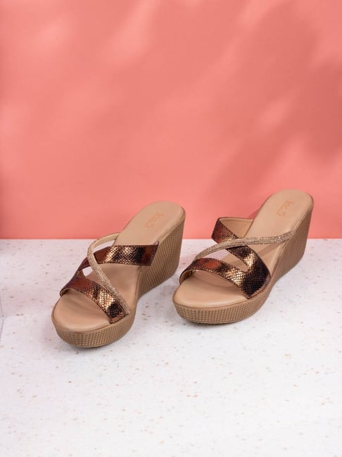 Women's Antique Gold Casual Wedges