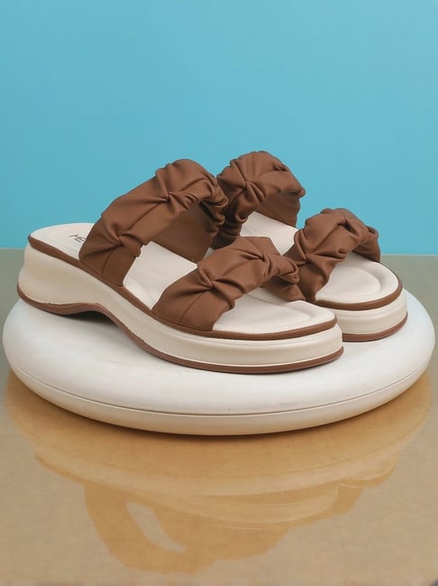 Metro Women's Tan Casual Wedges-picture-19