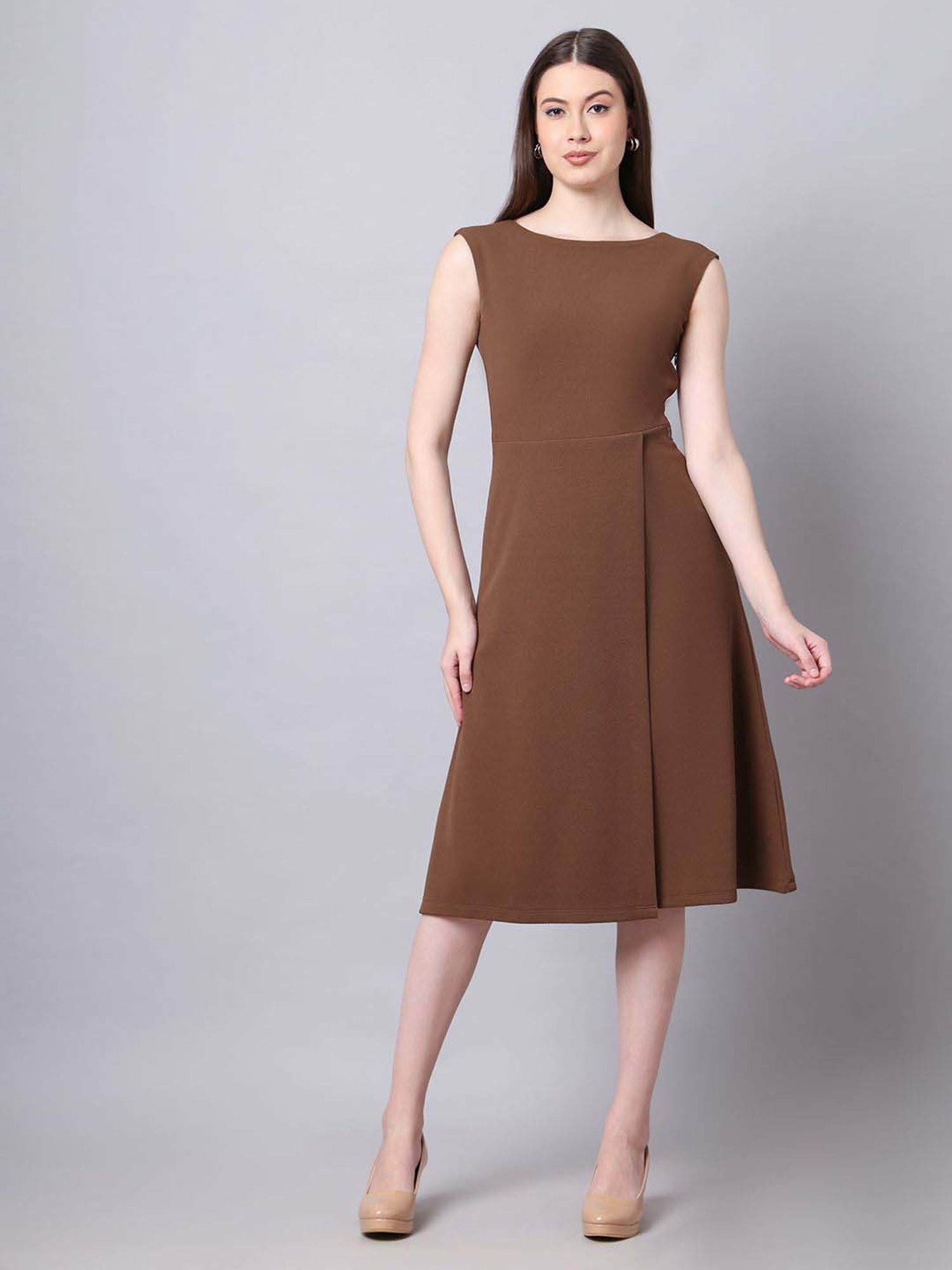 ruffled cut-out halterneck mini dress in chestnut brown Shop Wren Chocolate Linen Blend SS Shirred Bodice Midi Dress