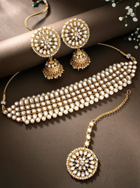 Peora Gold-Plated Kundan Studded Choker Necklace with Earring Maang Tikka Jewellery Set-picture-47