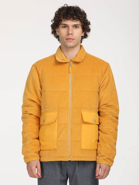 Levi's Men's Quilted Yellow Spread Collar Puffer Jacket-picture-10