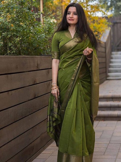 Satrani Green Silk Blend Woven Saree With Unstitched Blouse-picture-30