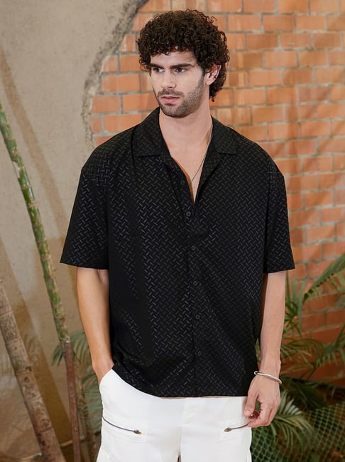 Campus Sutra Black Loose Fit Printed Shirt