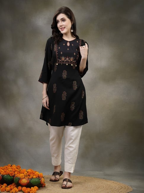 Nayam by Lakshita Black Viscose Embroidery Kurti-picture-21