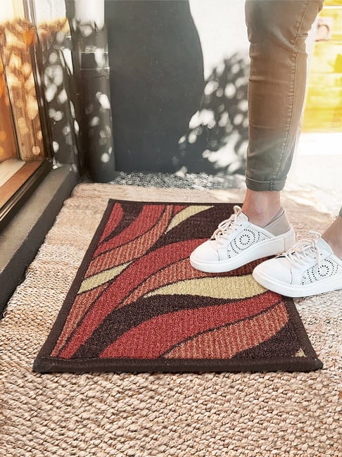Bianca Maroon Nylon Abstract Door Mat (Small)
