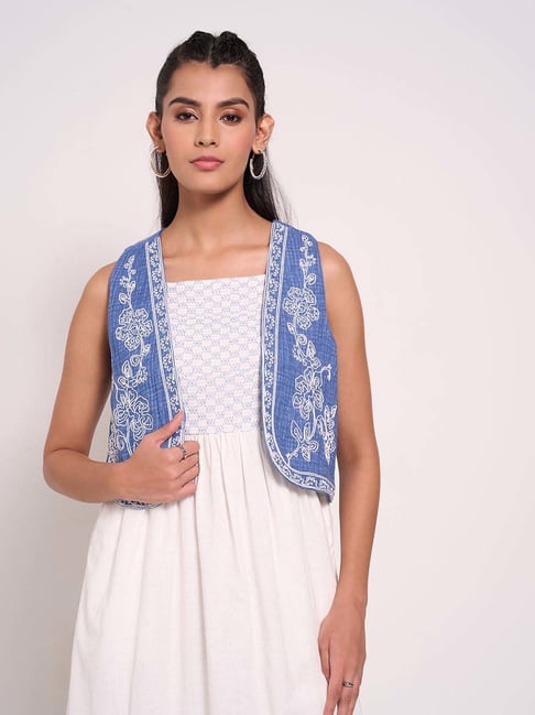 Akkriti by Pantaloons Blue Embroidered Jacket-picture-24