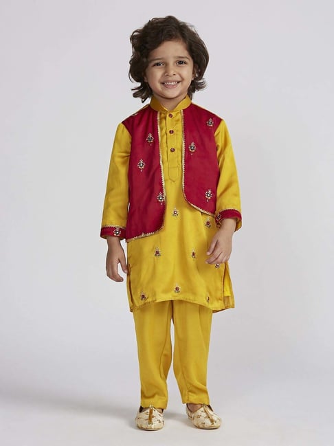 VASTRAMAY Boys Mustard Kurta And Pyjama Set-picture-33