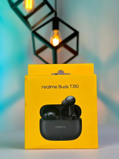 Buy Realme Black Earbuds at Best Price Tata CLiQ