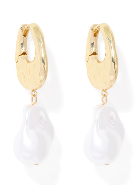 Forever New Pearl & Gold Kaley Metal Organic Pearl Hoop Earring-picture-35