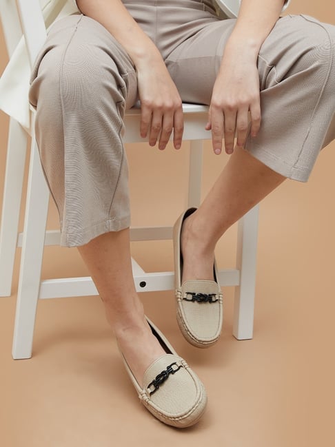 Code by Lifestyle Women Beige Loafers-picture-24