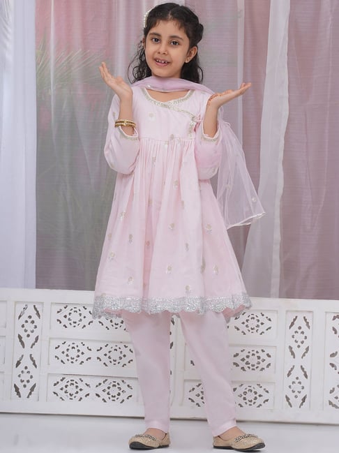 Little Bansi Girls Pink Cotton Three Fourth Sleeves Angrakha Kurta With Pyjama And Net Dupatta-picture-26