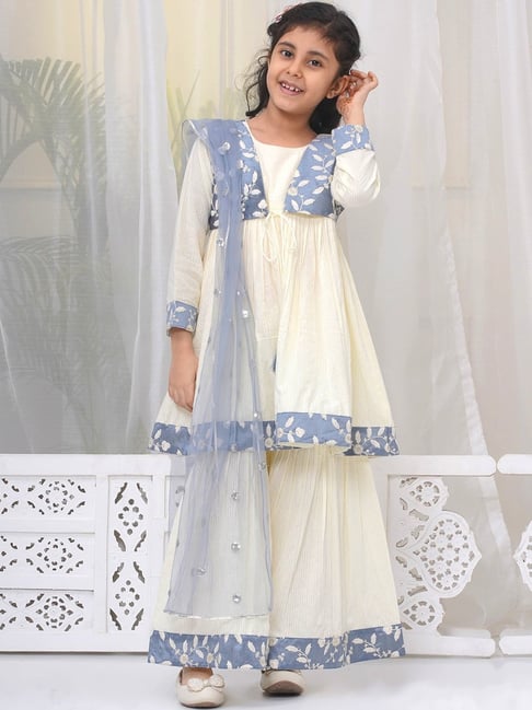 Little Bansi Girls Cream Cotton Three Fourth Sleeves Frock Style Kurta With Sharara And Dupatta-picture-36