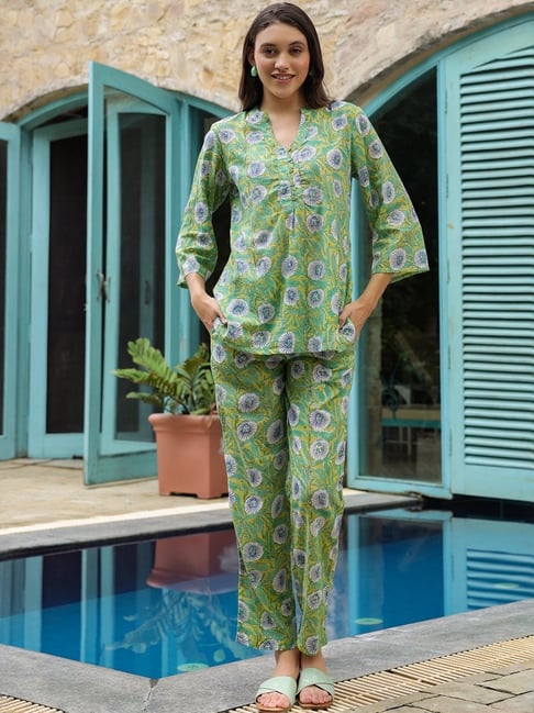 SAY Green Printed Pyjamas Set-picture-11