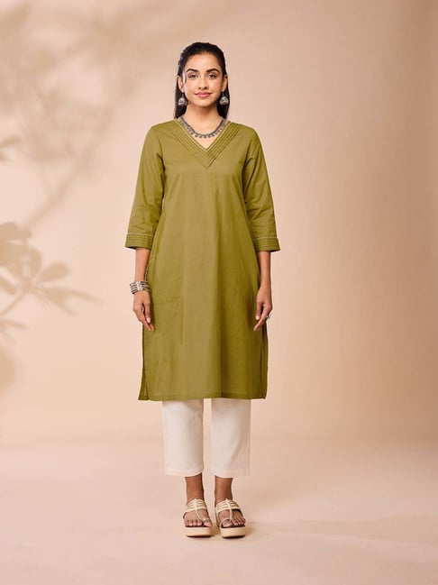 Daali Olive Cotton Regular Fit Kurtas-picture-28