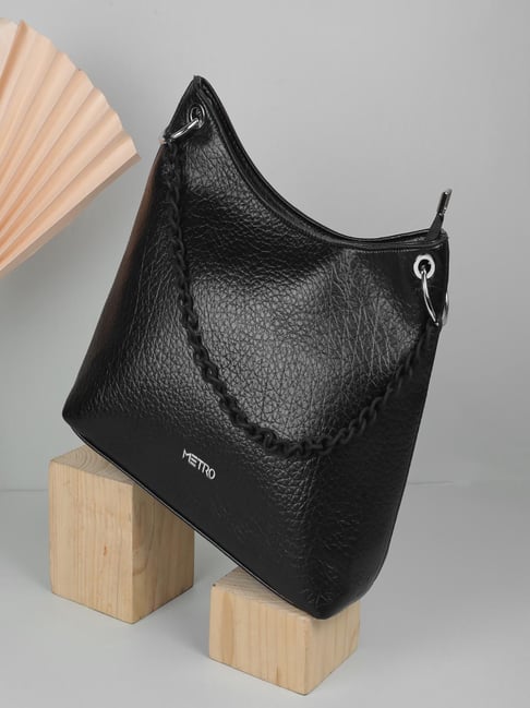 Metro Black Medium Shoulder Bag