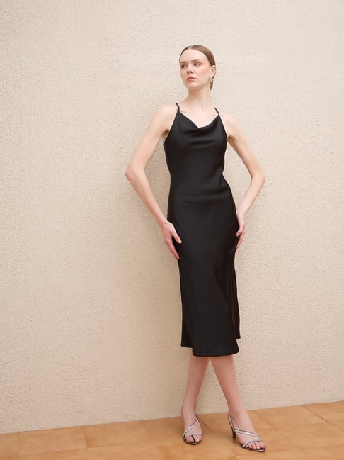 Iconic Black Solid Cowl Neck Metal Chain Strap Slip Dress