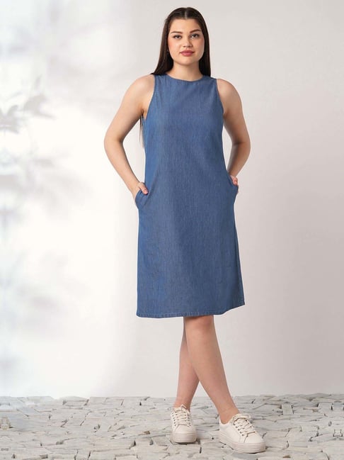 Globus Women Med Blue Round Neck Sleeveless Knee Length A-Line Denim Dress