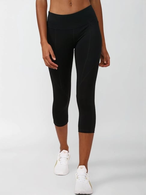 Reebok Black Regular Fit Sports Capris