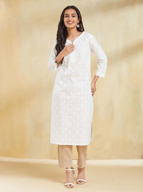 Fabindia White Cotton Regular Fit Embroidered Kurta-picture-35