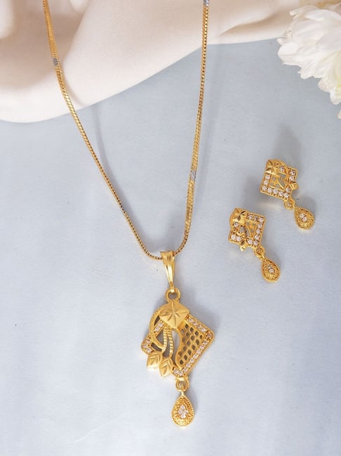 VOJ Gold Adjustable AD Stone Studded Geometrical Design