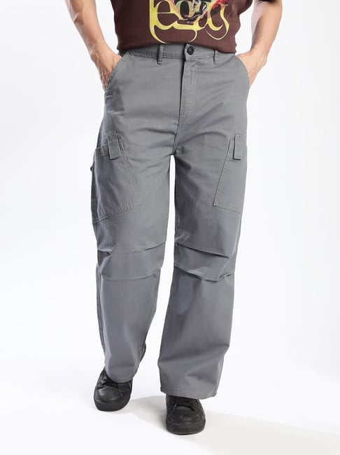 Bene Kleed Men Loose Fit High-Rise Cargo Trouser
