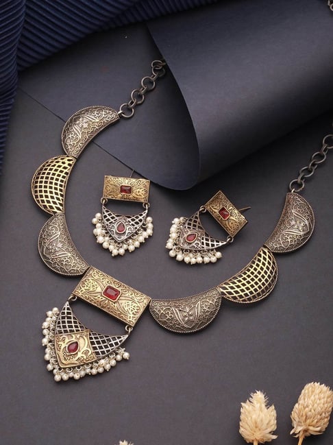 Saraf RS Jewellery Dual Tone Stone & Pearl Beaded Classic Necklace & Earring Set