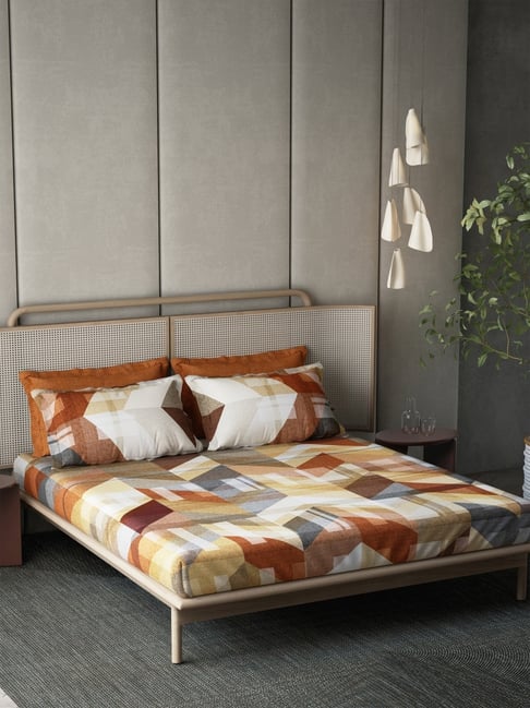 DDECOR Live beautiful Brown Cotton Contemporary 180 TC Double Flat Bedsheet with 4 Pillow Covers