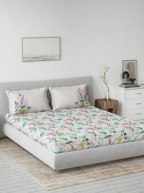 DDECOR Live beautiful Purple Cotton Floral 145 TC Double Flat Bedsheet with 2 Pillow Covers-picture-14