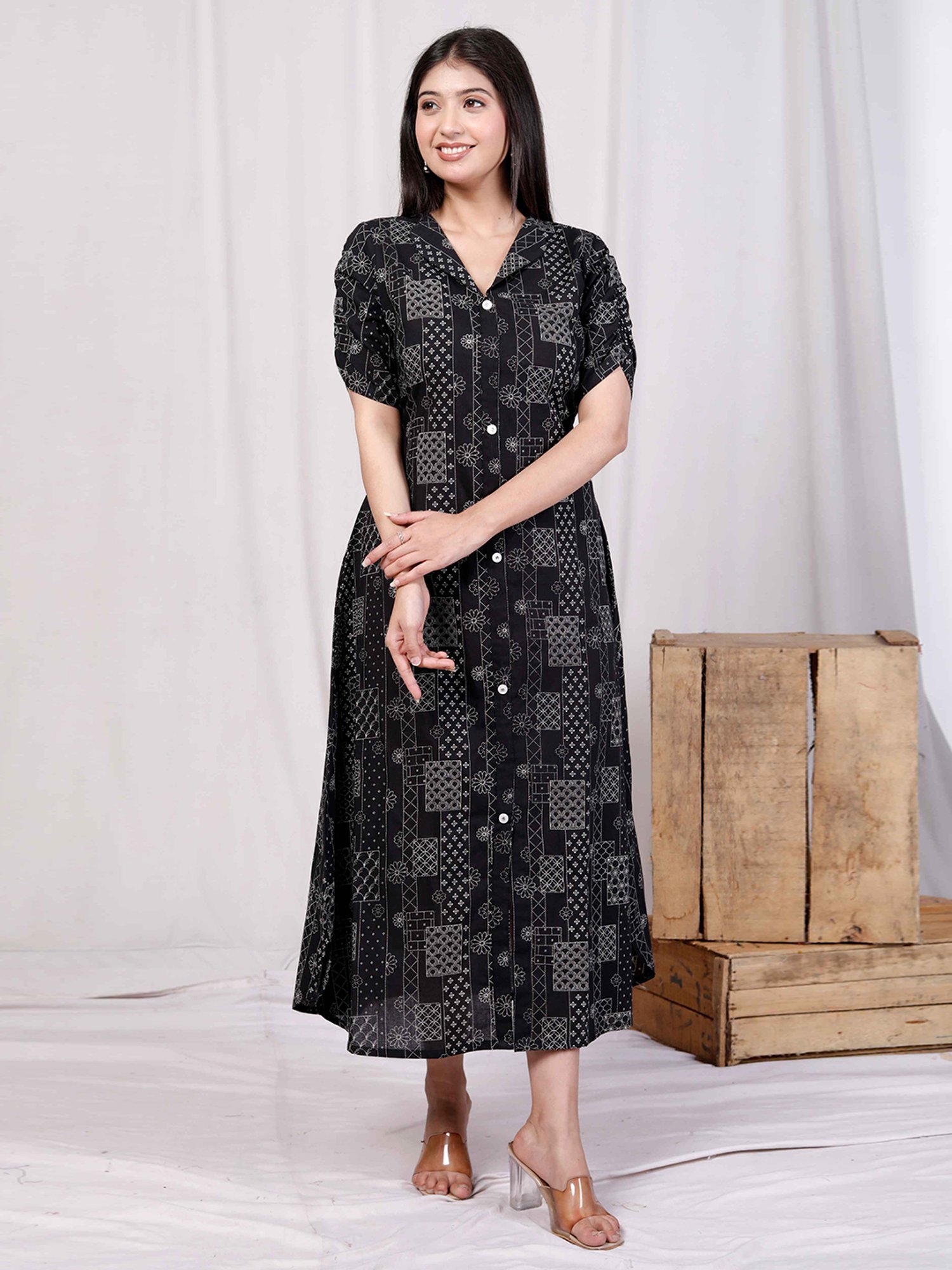 Miravan Black Printed Midi Dress