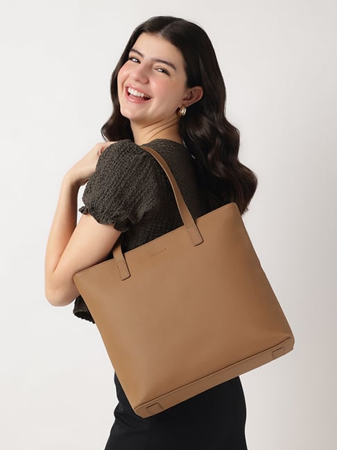 Buy Fastrack Tan Faux Leather Solid Tote Handbag Online At Best