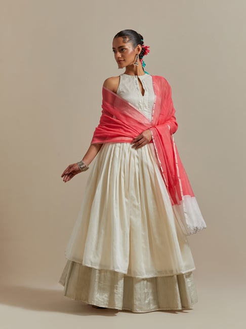 Vinusto Ivory Silver Zari Layerd Skirt with Blouse Pink Chanderi Dupatta
