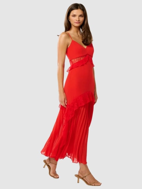 forever new red dress Bring in the holiday cheer with Forever New's latest collection ~ Season to Sparkle. @samikshapednekar turns heads in our Rosy Red Isra Draped Maxi, where the corset-inspired fit and luxe silhouette come